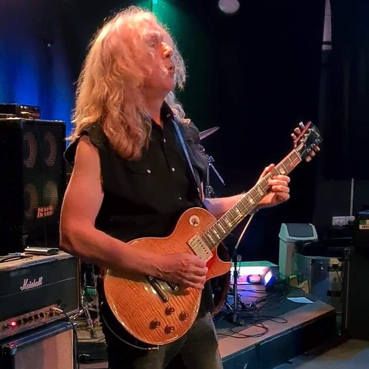 Simon Croft - Lead guitarist for Frequency Music